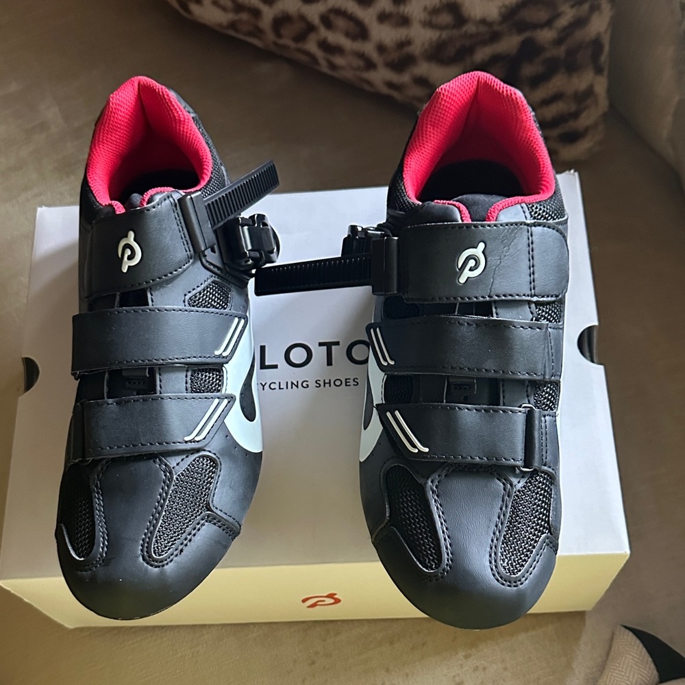 Peloton biking shoes brand new with box